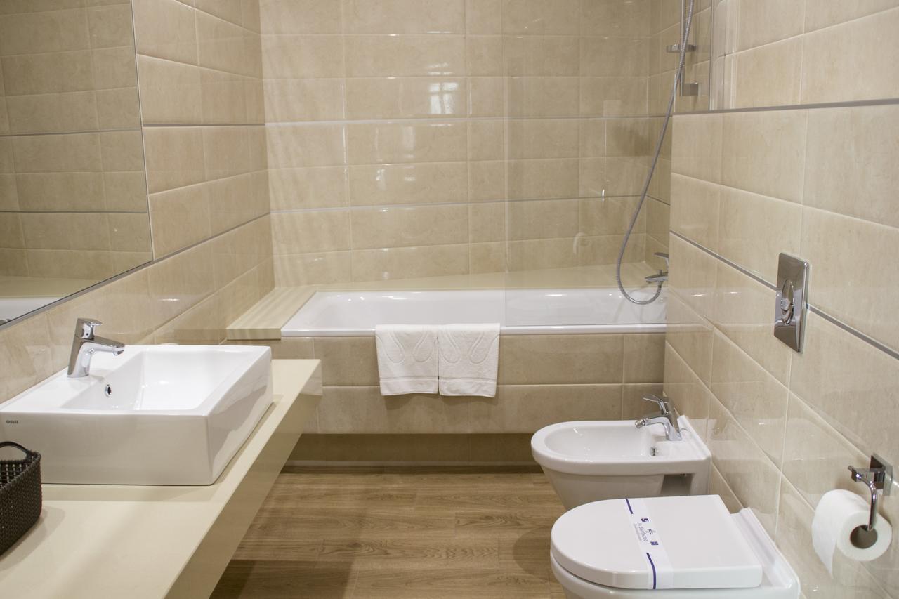 Hotel Versailles Lutsk Room photo