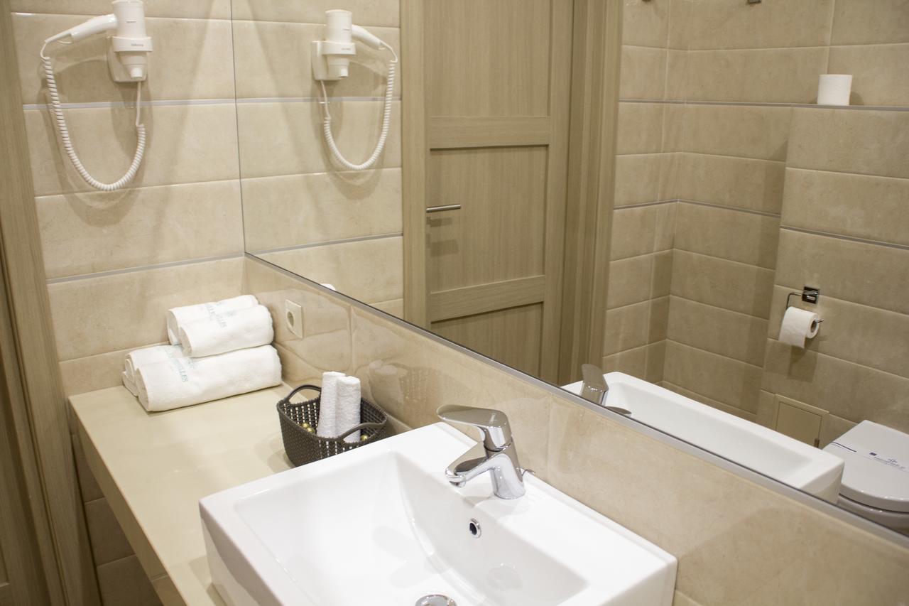 Hotel Versailles Lutsk Exterior photo